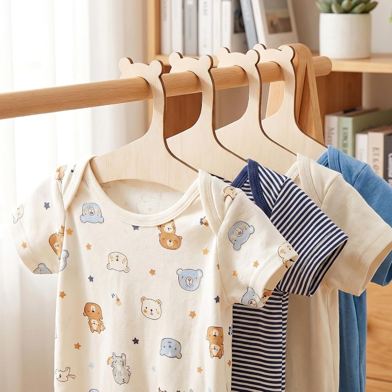 Baby Clothes Rack Cute Bear Wo - Baby Nursery Hangers 评论和价格